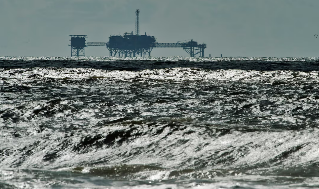Tại sao Big Oil bắt đầu hứng thú với lĩnh vực thăm dò nước sâu? Tại sao Big Oil bắt đầu hứng thú với lĩnh vực thăm dò nước sâu?