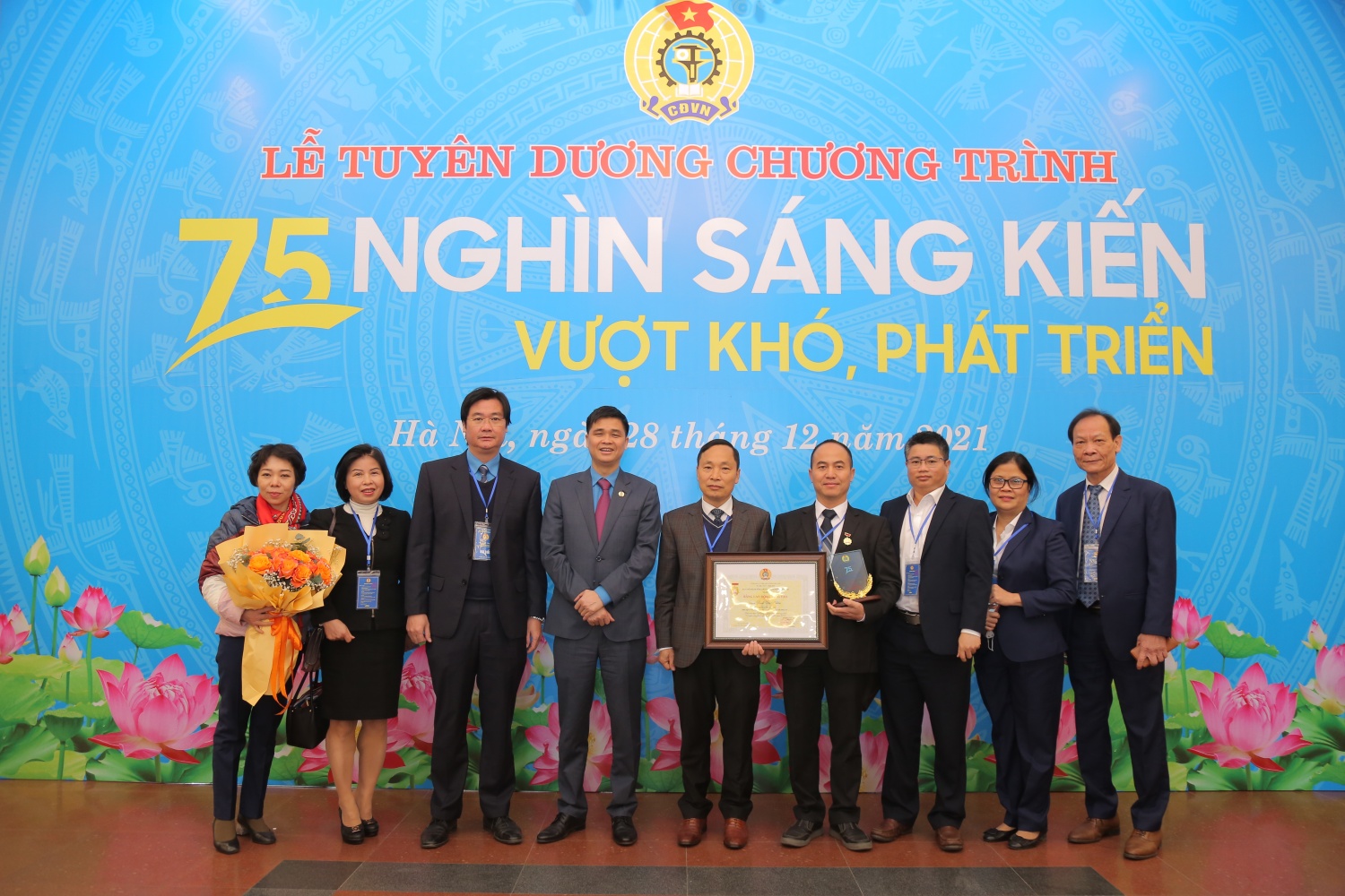 Nghị quyết Đại hội VII Công đoàn Dầu khí Việt Nam được cụ thể hóa trong thực tiễn hoạt động Nghị quyết Đại hội VII Công đoàn Dầu khí Việt Nam được cụ thể hóa trong thực tiễn hoạt động