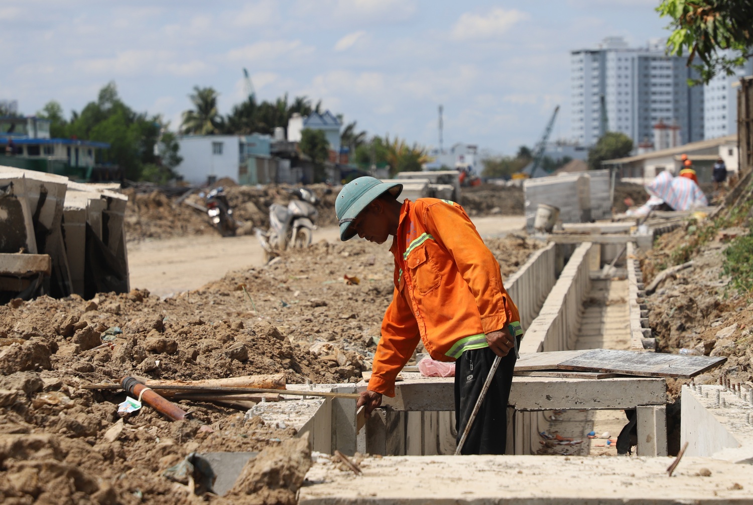 [Chùm ảnh] Hiện trạng dự án cải tạo con kênh dài nhất TP HCM