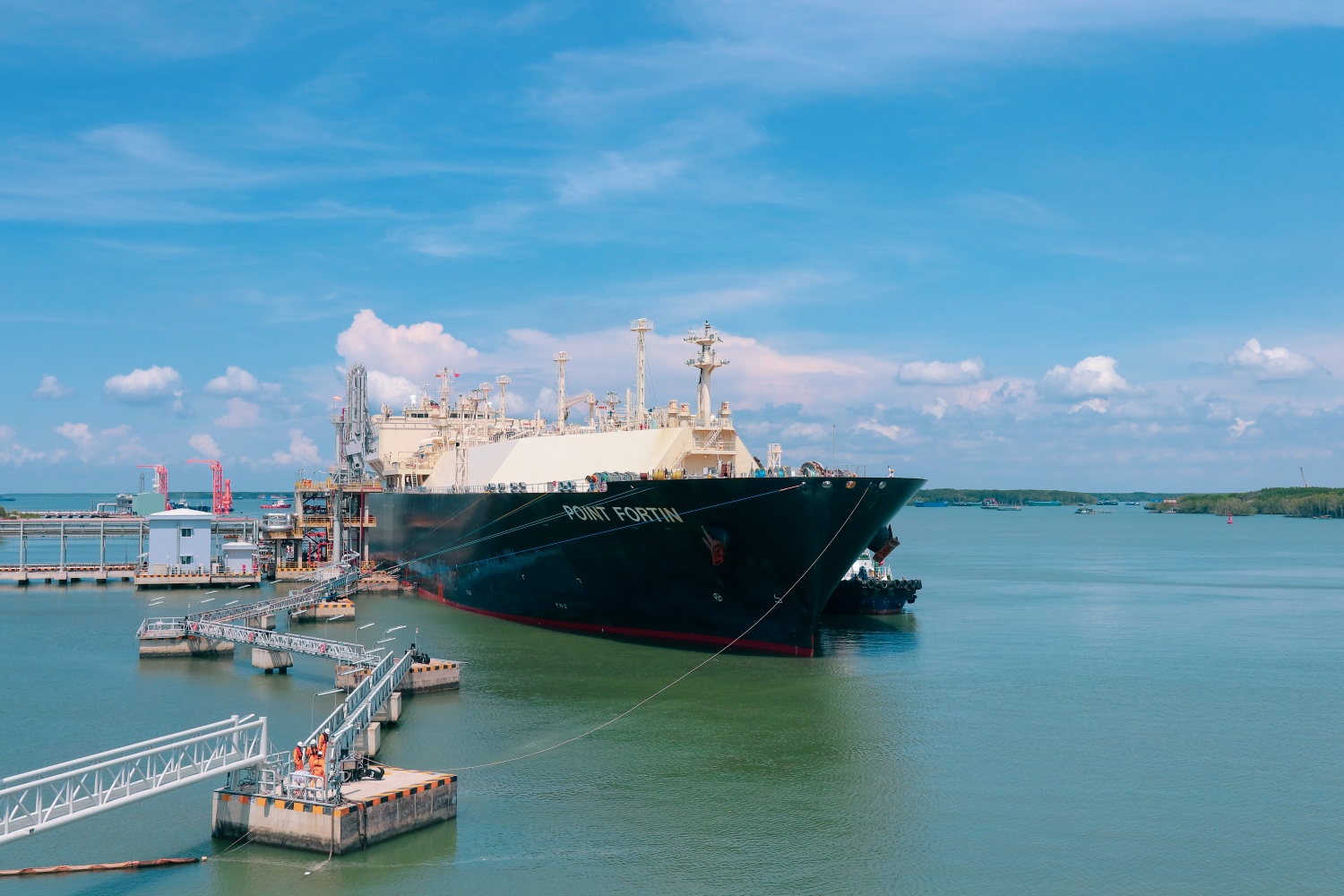 Tàu Point Fortin từ cảng Bontang cập cảng Cái Mép - Thị Vải Tàu Point Fortin từ cảng Bontang cập cảng Cái Mép - Thị Vải
