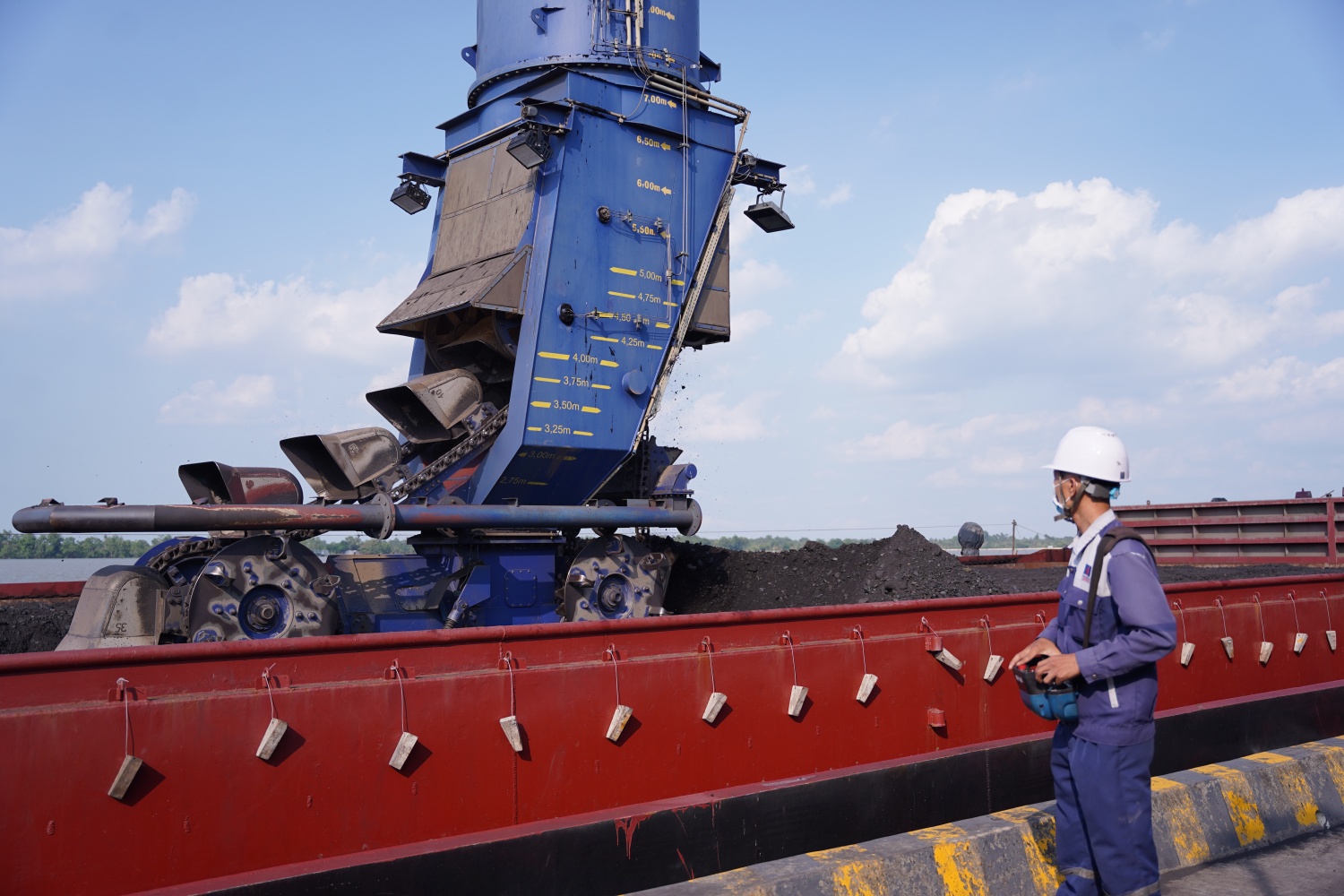 Nhà máy điện Sông Hậu 1 - Phấn đấu bảo đảm cung ứng điện mùa cao điểm