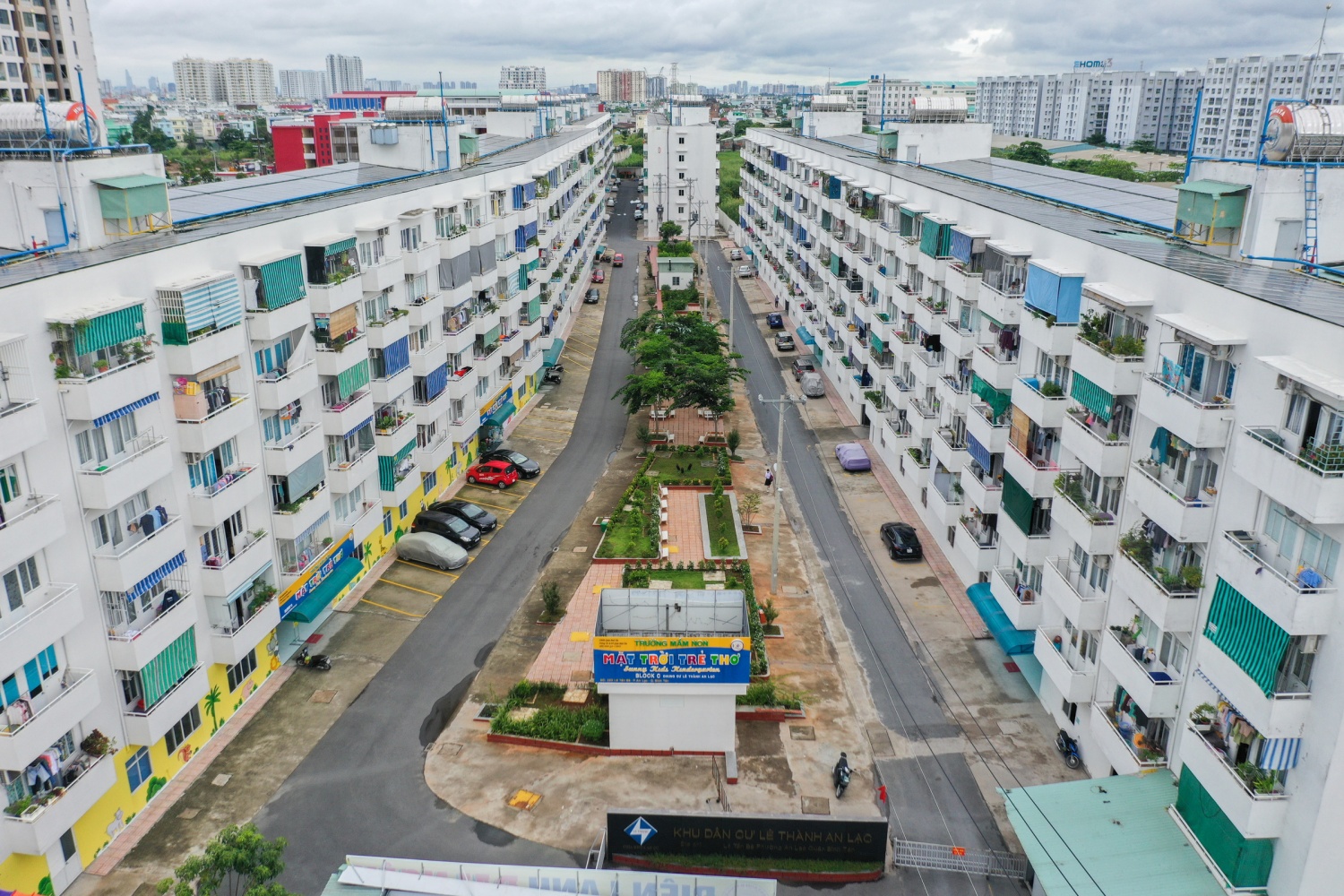 Hoàn thành 75 dự án nhà ở xã hội với quy mô 39.884 căn Hoàn thành 75 dự án nhà ở xã hội với quy mô 39.884 căn