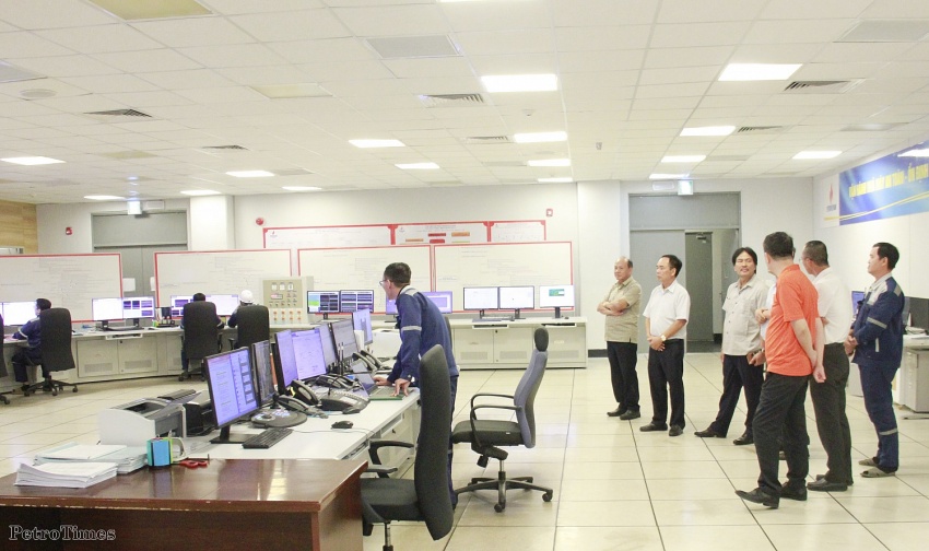 Hội Dầu khí Việt Nam làm việc với Hội Dầu khí Tây Đô, thăm NMNĐ Sông Hậu 1