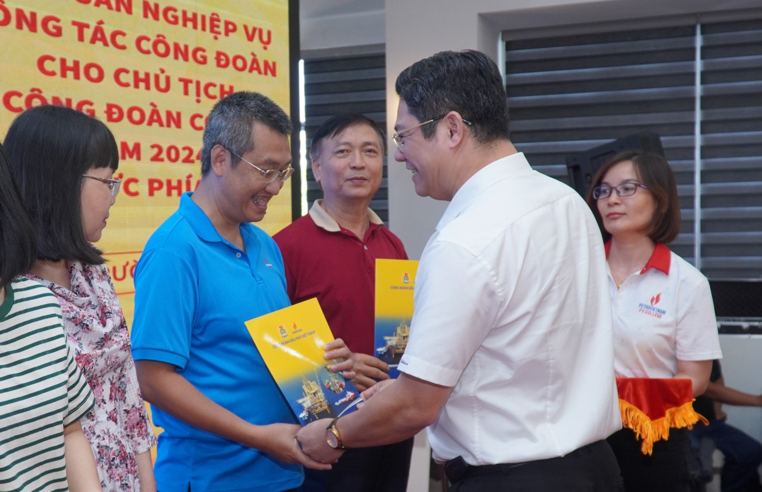 CĐ DKVN tổng kết Hội nghị tập huấn nghiệp vụ cho chủ tịch công đoàn cơ sở năm 2024 khu vực phía Nam
