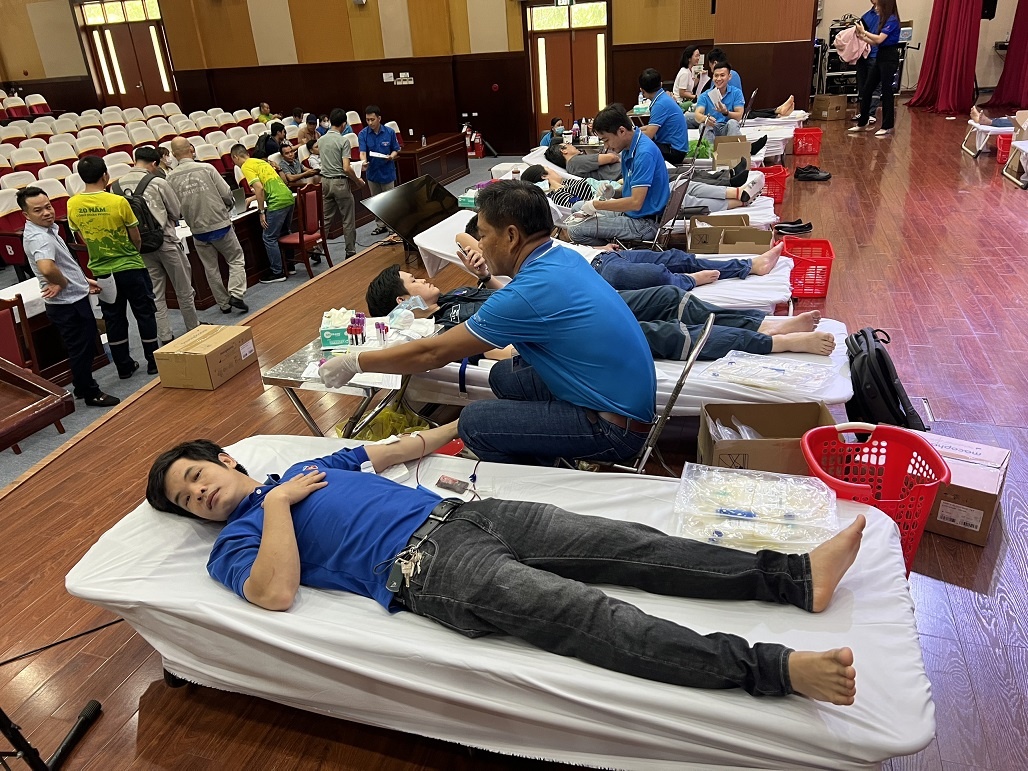 Đoàn Thanh niên Nhà máy Đạm Phú Mỹ tổ chức hiến máu nhân đạo
