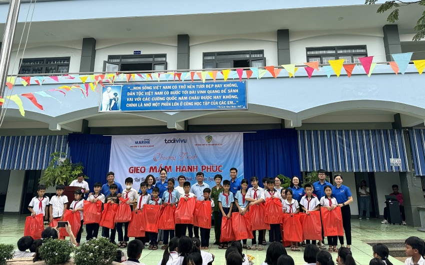 Tuổi trẻ PTSC Marine và chương trình “Gieo mầm hạnh phúc”