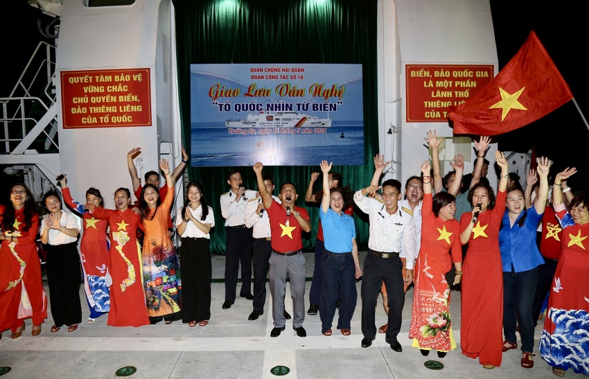 Tình yêu của Người Dầu khí với Biển đảo quê hương Tình yêu của người Dầu khí với biển đảo quê hương