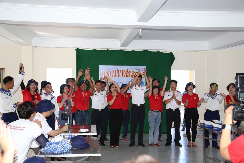 Tình yêu của Người Dầu khí với Biển đảo quê hương Tình yêu của người Dầu khí với biển đảo quê hương