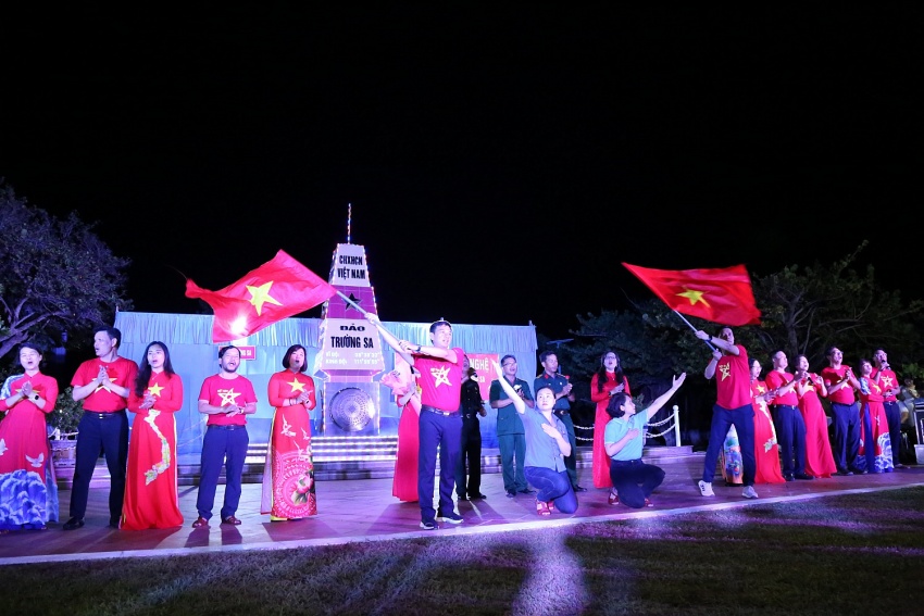 Tình yêu của Người Dầu khí với Biển đảo quê hương Tình yêu của người Dầu khí với biển đảo quê hương