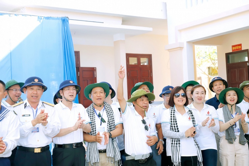 Tình yêu của Người Dầu khí với Biển đảo quê hương Tình yêu của người Dầu khí với biển đảo quê hương