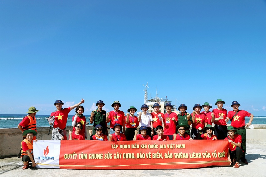 Tình yêu của Người Dầu khí với Biển đảo quê hương Tình yêu của người Dầu khí với biển đảo quê hương