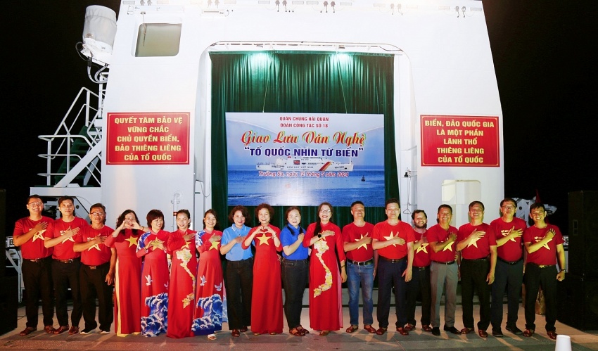 Tình yêu của Người Dầu khí với Biển đảo quê hương Tình yêu của người Dầu khí với biển đảo quê hương