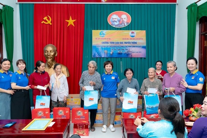 Ban Nữ công - Công đoàn Vietsovpetro: Hành trình về nguồn, tri ân và sẻ chia