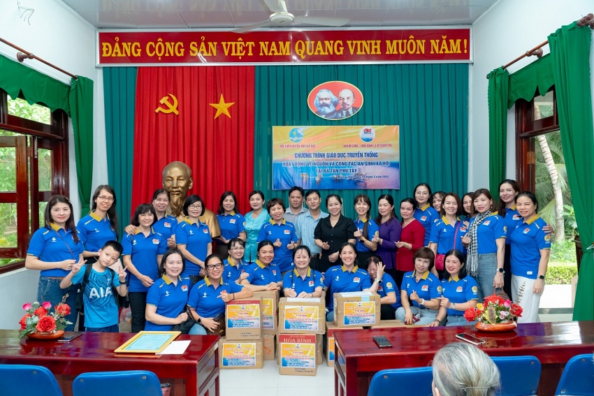 Ban Nữ công - Công đoàn Vietsovpetro: Hành trình về nguồn, tri ân và sẻ chia