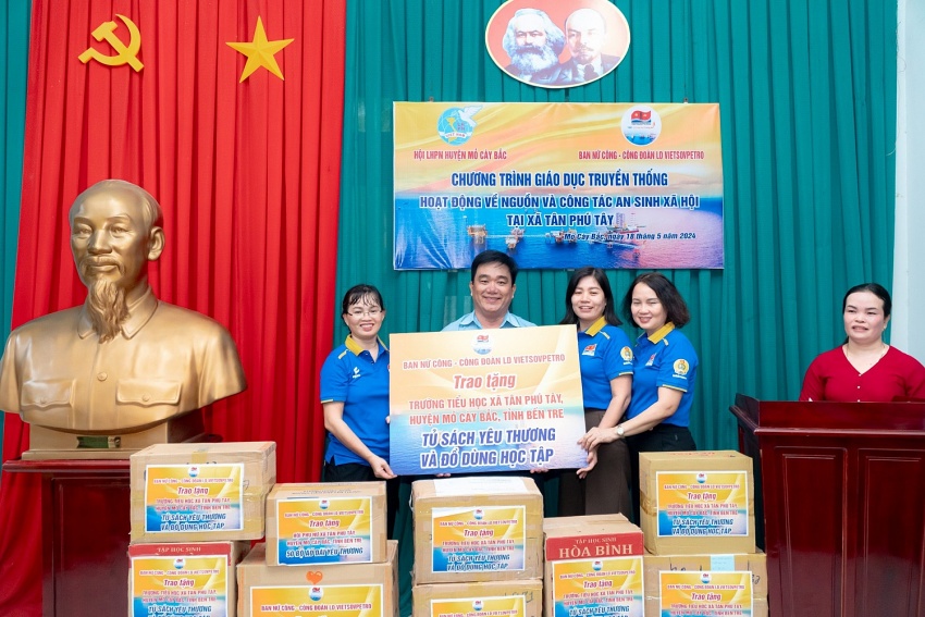 Ban Nữ công - Công đoàn Vietsovpetro: Hành trình về nguồn, tri ân và sẻ chia