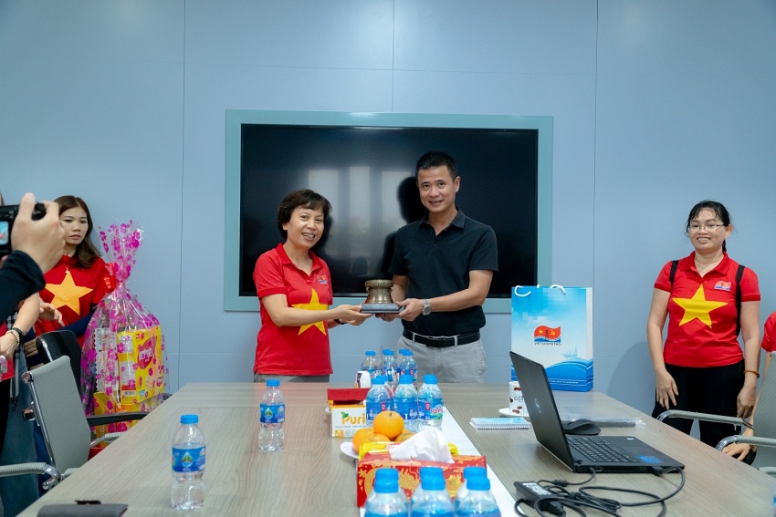 Ban Nữ công - Công đoàn Vietsovpetro: Hành trình về nguồn, tri ân và sẻ chia