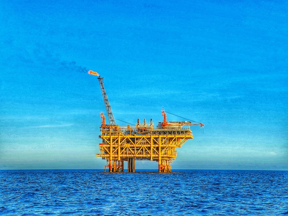 Giàn Sư Tử Vàng CCP - Toả sáng giữa đại dương. Tác giả: Phạm Ngọc Phương Giàn Sư Tử Vàng CCP - Toả sáng giữa đại dương. Tác giả: Phạm Ngọc Phương