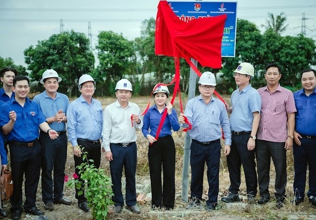 Ban QLDA ĐLDK Sông Hậu 1, SWPOC trồng cây “Vì một Việt Nam xanh” tại TP Cần Thơ