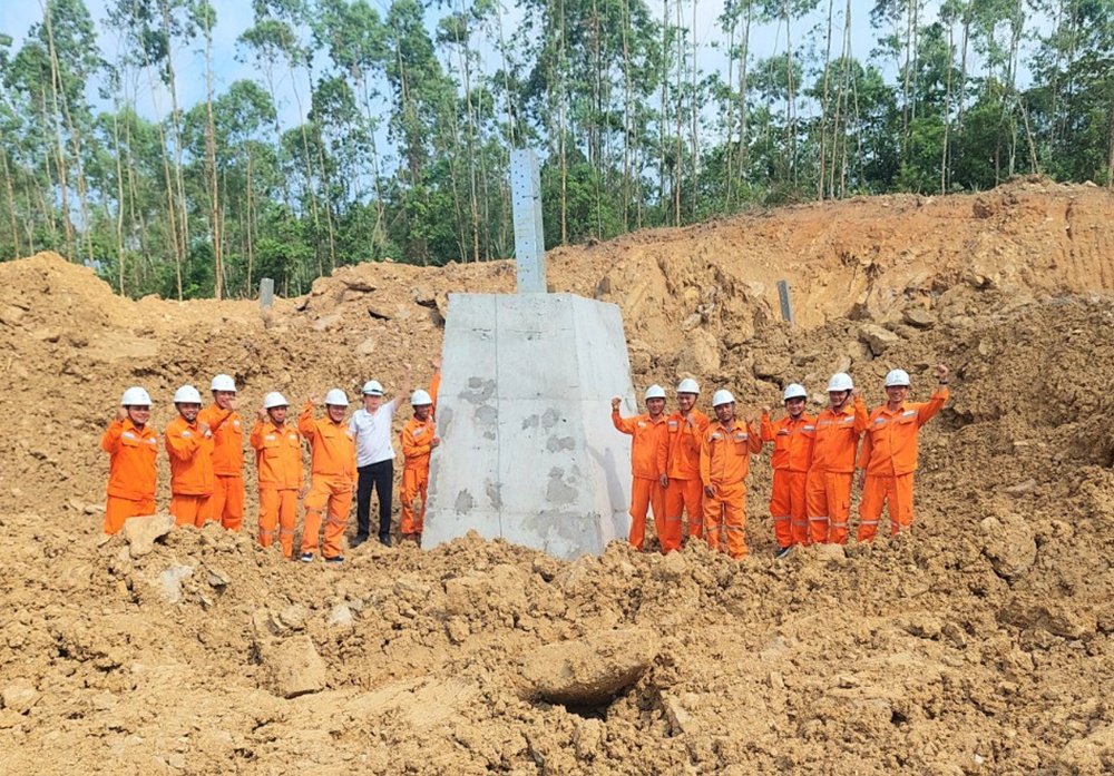 Hơn 1.500 kỹ sư, công nhân “tiếp sức” cho Dự án đường dây 500kV mạch 3