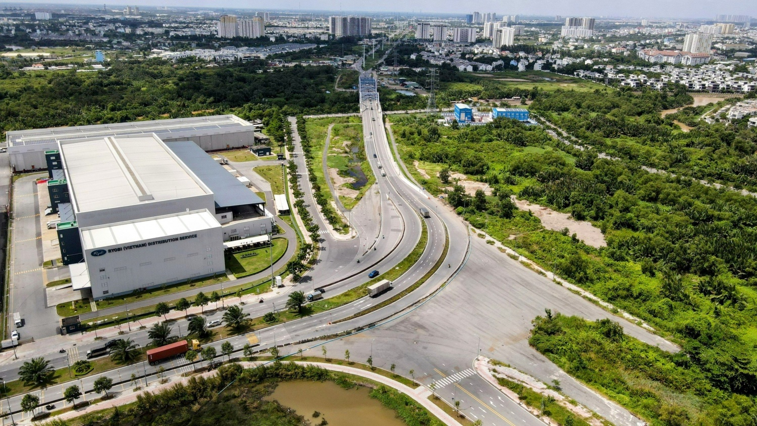 [Chùm ảnh] 14km đường Vành đai 2 TP HCM nhiều năm chưa được khép kín
