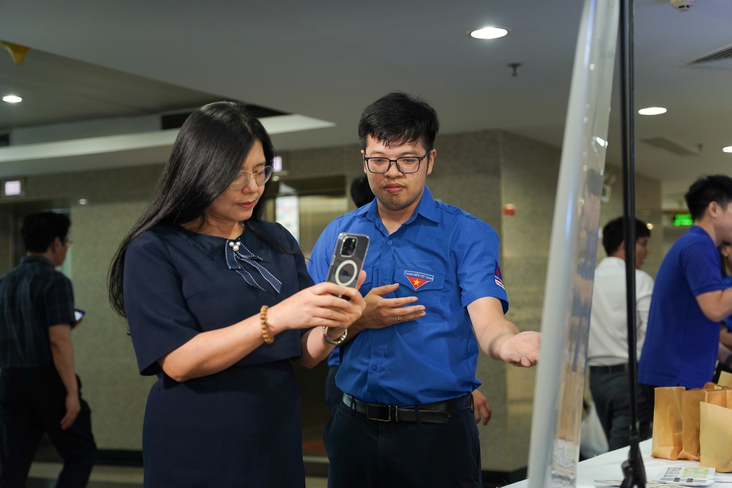Tuổi trẻ PV Power tích cực hưởng ứng “Thu hồi pin cũ – Giảm thiểu ô nhiễm – Đẩy lùi suy thoái đất” Tuổi trẻ PV Power tích cực hưởng ứng “Thu hồi pin cũ - Giảm thiểu ô nhiễm - Đẩy lùi suy thoái đất”