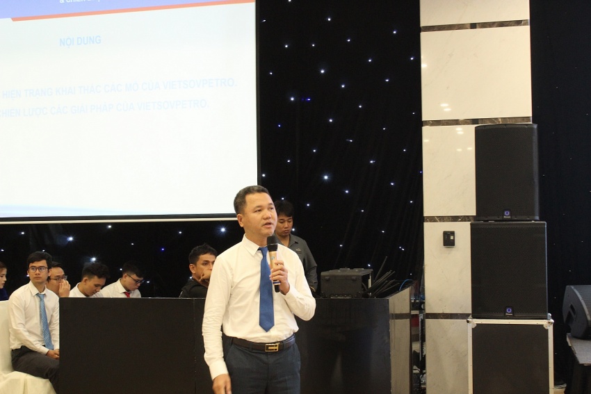Hội nghị Khoa học – Công nghệ nhân sự kiện Vietsovpetro khai thác tấn dầu thứ 250 triệu Khoa học - Công nghệ đóng góp to lớn vào kỳ tích khai thác 250 triệu tấn dầu của Vietsovpetro