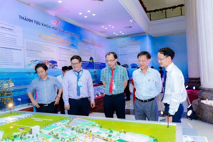 Vietsovpetro tổ chức triển lãm “Thành tựu khoa học công nghệ”