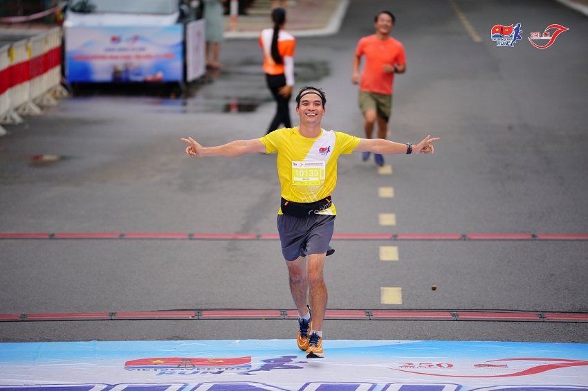 Hàng nghìn runners tham gia giải chạy Vietsovpetro Run 2024