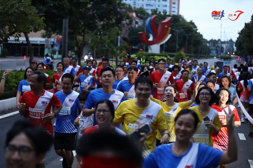 Hàng nghìn runners tham gia giải chạy Vietsovpetro Run 2024