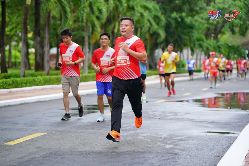 Hàng nghìn runners tham gia giải chạy Vietsovpetro Run 2024