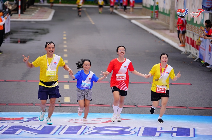 Hàng nghìn runners tham gia giải chạy Vietsovpetro Run 2024