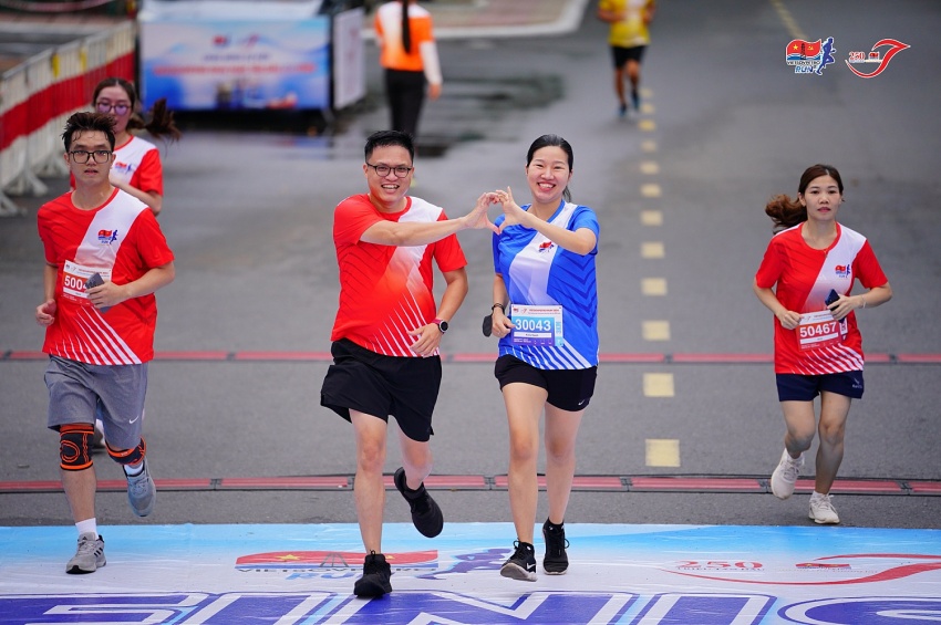 Hàng nghìn runners tham gia giải chạy Vietsovpetro Run 2024