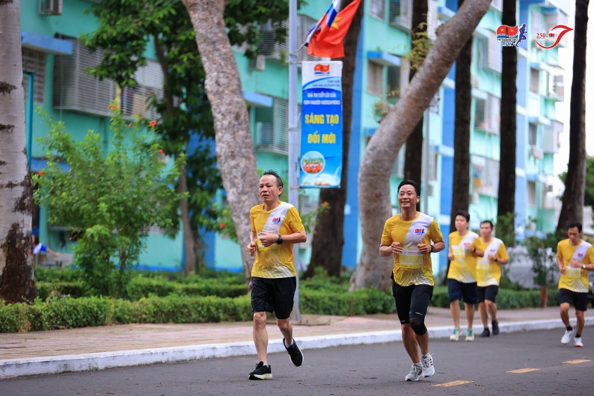 Hàng nghìn runners tham gia giải chạy Vietsovpetro Run 2024