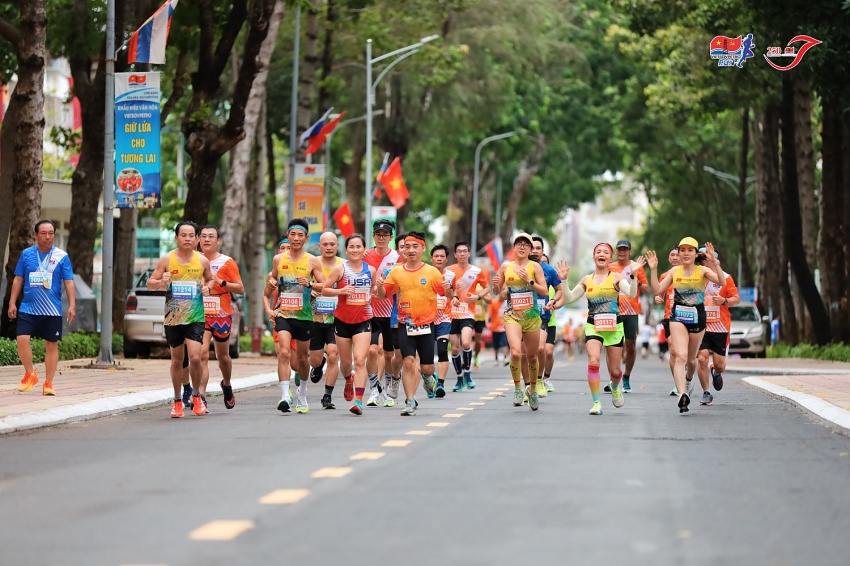 Hàng nghìn runners tham gia giải chạy Vietsovpetro Run 2024