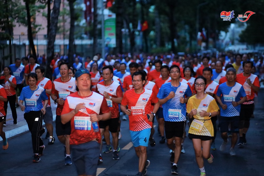 Hàng nghìn runners tham gia giải chạy Vietsovpetro Run 2024