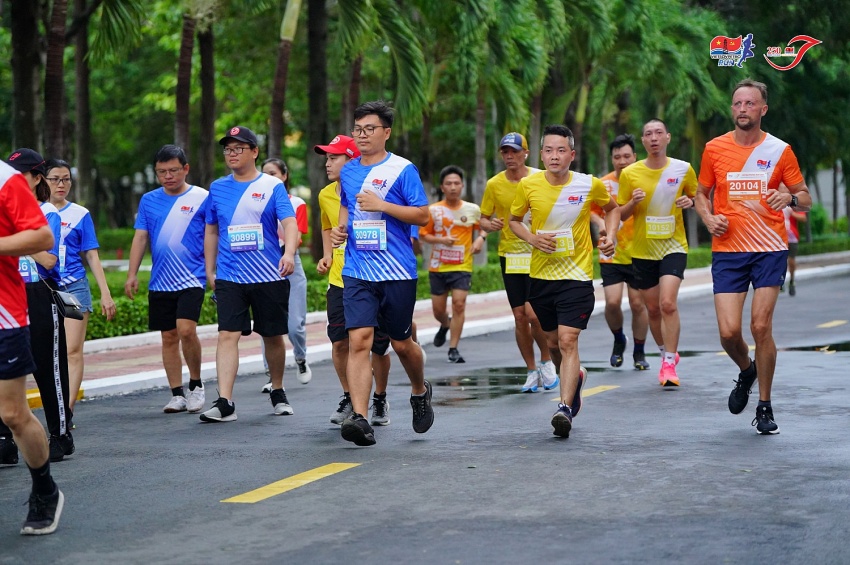 Hàng nghìn runners tham gia giải chạy Vietsovpetro Run 2024