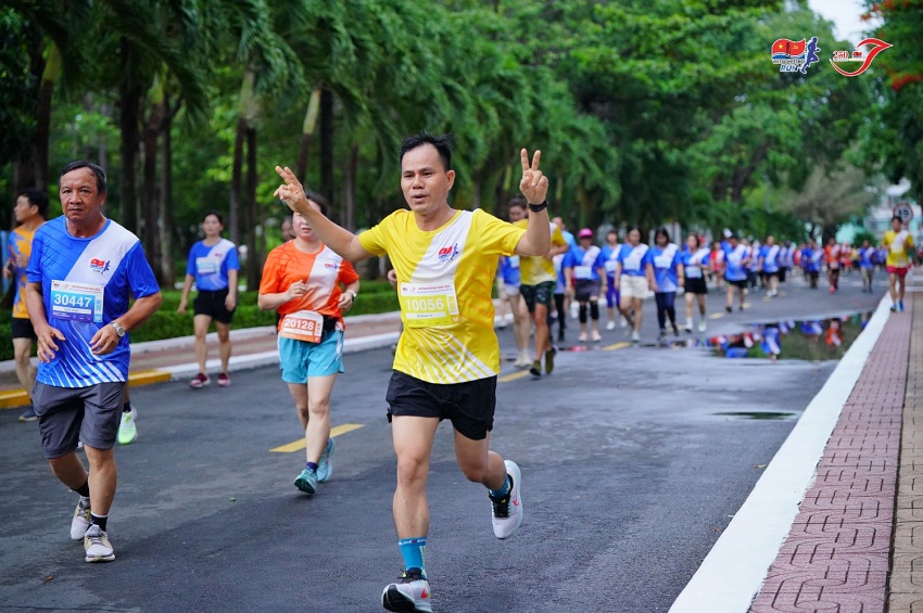 Hàng nghìn runners tham gia giải chạy Vietsovpetro Run 2024