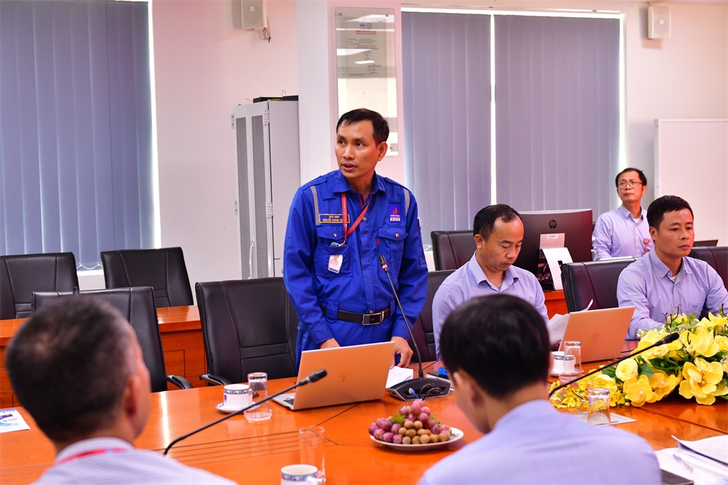 Phát huy tinh thần “Một đội ngũ, một mục tiêu” tại Chi bộ Tinh luyện dầu cặn NMLD Dung Quất