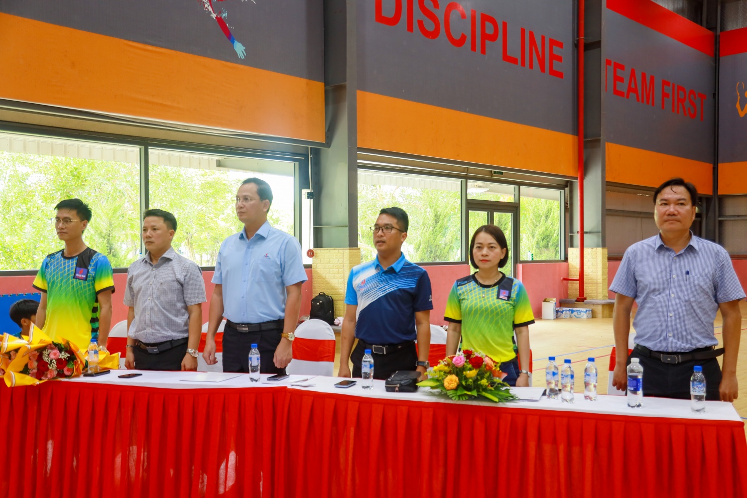 Các đại biểu tham dự Lễ Khai mạc Hội thao Truyền thống PVMR lần thứ VI.