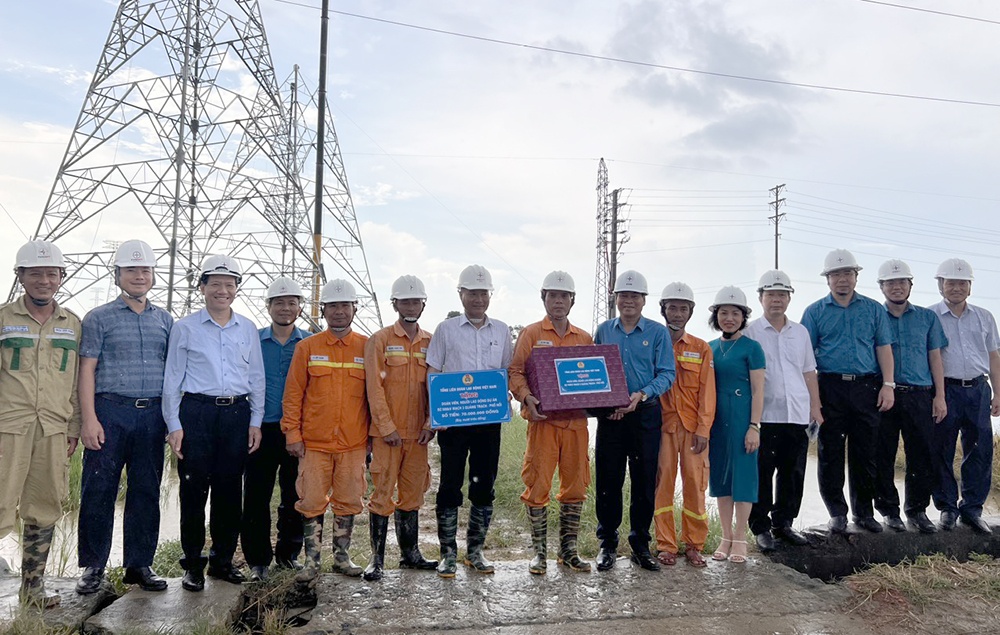 Quyết tâm cao, nỗ lực lớn để đưa Dự án đường dây 500kV mạch 3 về đích Quyết tâm cao, nỗ lực lớn để đưa Dự án đường dây 500kV mạch 3 về đích