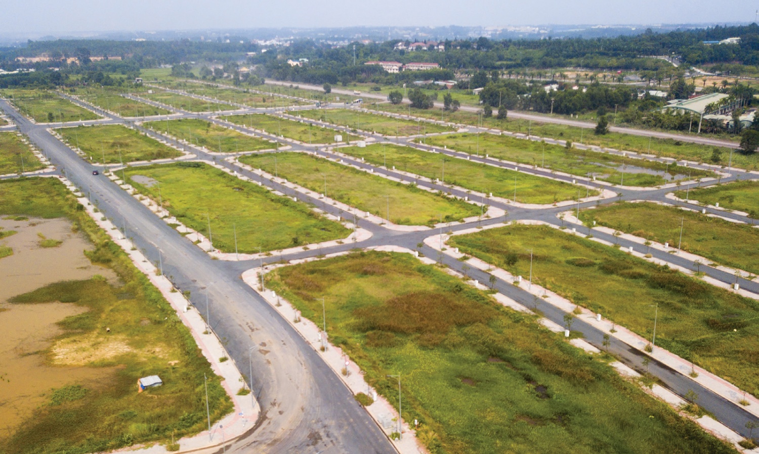 Tin Xây dựng - Bất động sản ngày 25/6: Thị trường đất đấu giá ở Hà Nội sôi động trở lại Tin Xây dựng - Bất động sản ngày 25/6: Thị trường đất đấu giá ở Hà Nội sôi động trở lại