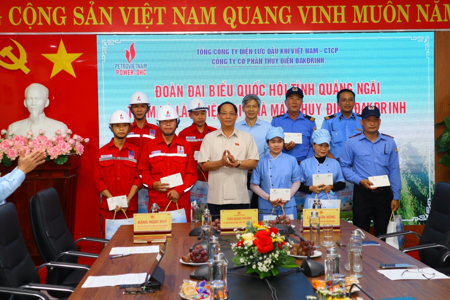 Thượng tướng Trần Quang Phương - Phó Chủ tịch Quốc hội thăm và làm việc tại Thủy điện Đakđrinh