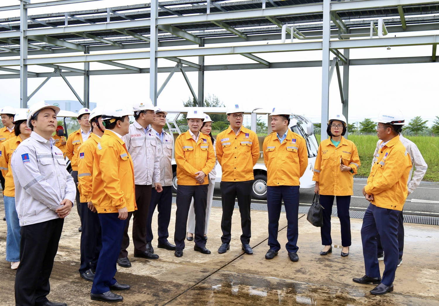 Đoàn công tác Petrovietnam thăm và làm việc tại Nhà máy Xử lý khí Cà Mau