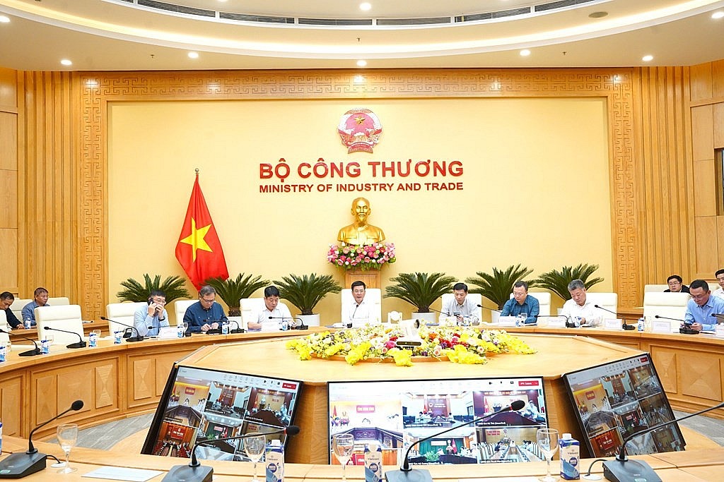 Đường dây 500kV mạch 3: Kỳ tích của niềm tin và sự đoàn kết Đường dây 500kV mạch 3: Kỳ tích của niềm tin và sự đoàn kết