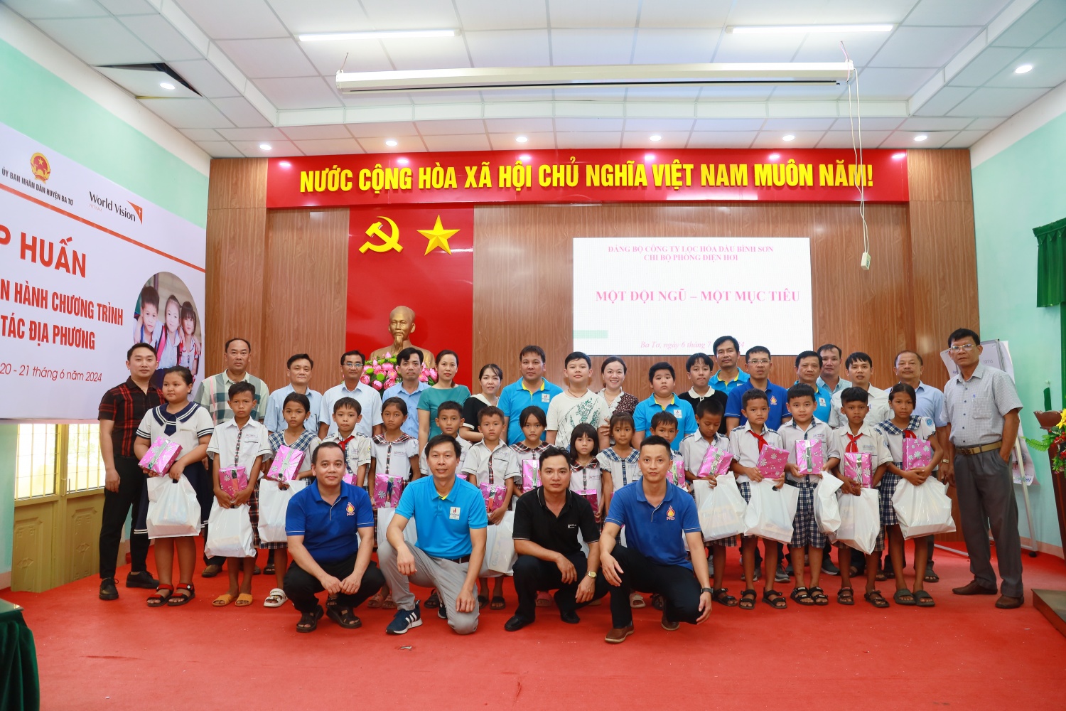 Chi bộ Phòng Sản xuất Điện hơi BSR tổ chức sinh hoạt “Một đội ngũ, một mục tiêu” Chi bộ Phòng Sản xuất Điện hơi BSR tổ chức sinh hoạt “Một đội ngũ, một mục tiêu”