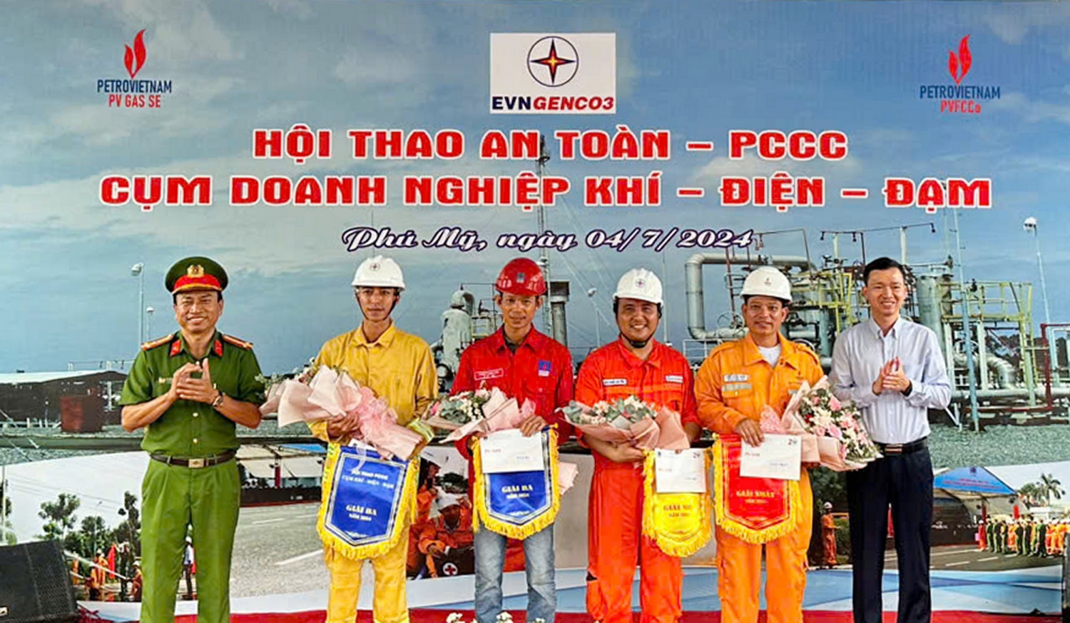 Trao giải Hội thao AT-PCCC cụm doanh nghiệp Khí – Điện – Đạm năm 2024 Trao giải Hội thao AT-PCCC cụm doanh nghiệp Khí – Điện – Đạm năm 2024