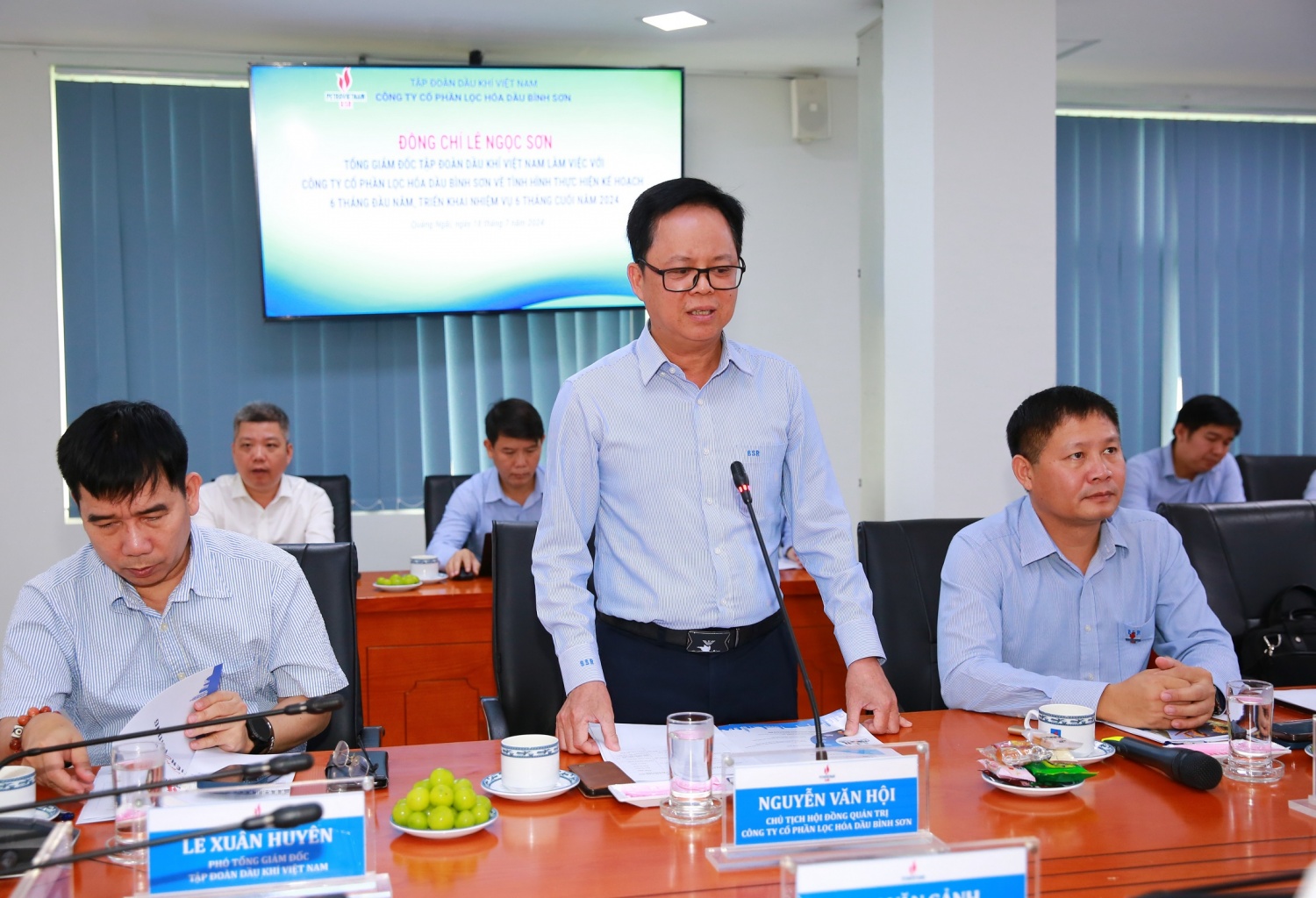 Chủ tịch HĐQT BSR Nguyễn Văn Hội báo cáo tại hội nghị. Chủ tịch HĐQT BSR Nguyễn Văn Hội báo cáo tại hội nghị.