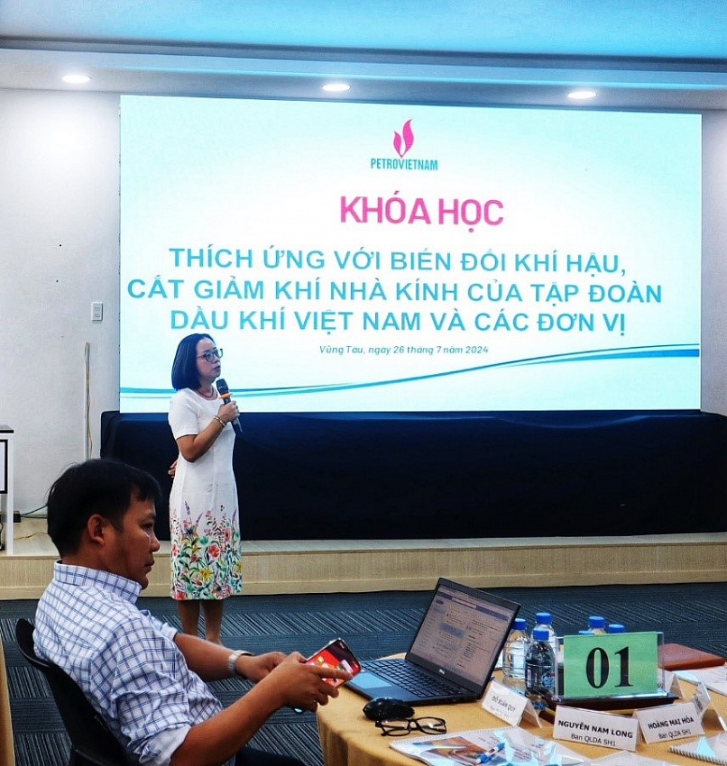 Petrovietnam tổ chức khóa đào tạo “Thích ứng với biến đổi khí hậu, cắt giảm khí nhà kính”