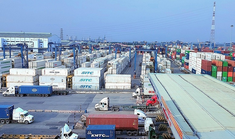 Gần 8.000 container tồn đọng làm giảm năng lực cảng biển Việt Nam