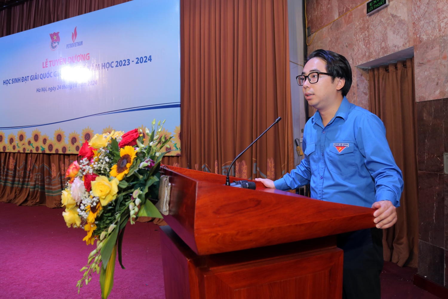 Petrovietnam tuyên dương học sinh đạt thành tích cao trong các kỳ thi quốc gia năm học 2023 - 2024 Petrovietnam tuyên dương học sinh đạt thành tích cao trong các kỳ thi quốc gia năm học 2023 - 2024